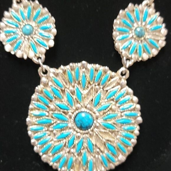 𝅺SILVER AND TURQUOISE STATEMENT NECKLACE - Picture 4 of 6